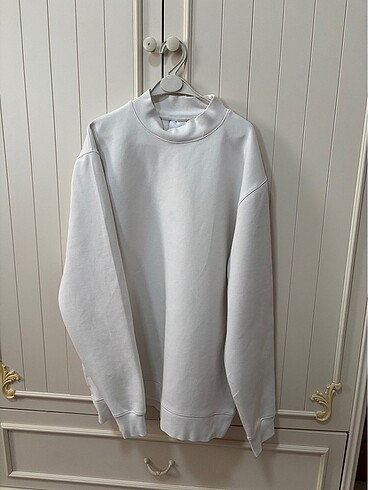 Zara sweatshirt
