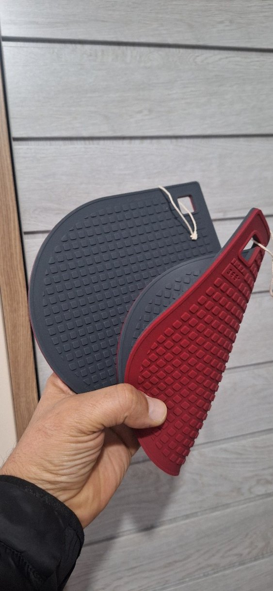 IKEA NİHALE. Kırmızı ,Koyu Gri 21x18 Cm - Görsel 2