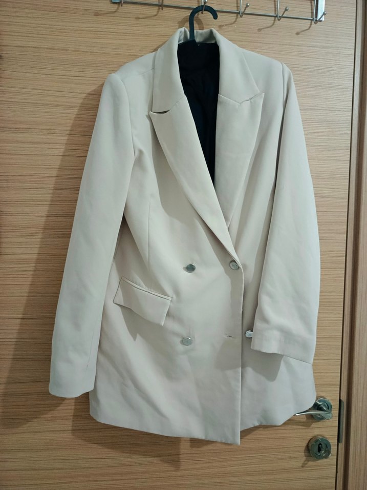 Kadın bej Düğmeli  Blazer Ceket - Görsel 2