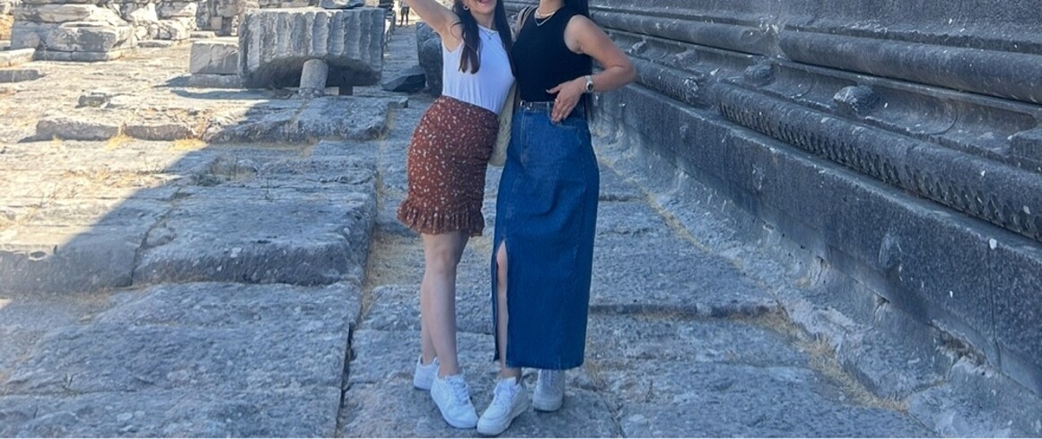 m Beden Kısa büzgülü etek, tarçın renginde, şifon, desenli
