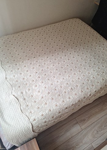 Nakışlı ben renk yatak Örtüsü - Görsel 2