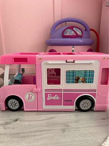 Barbie rüya karavanı