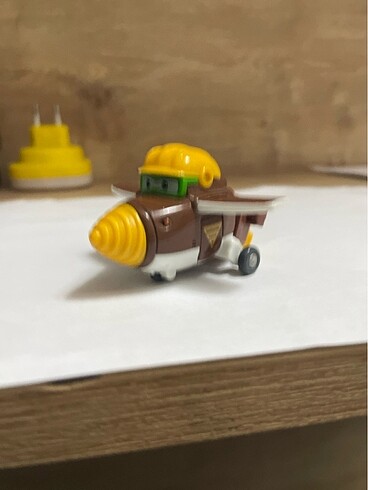 Harika kanatlar robota dönüşen uçak