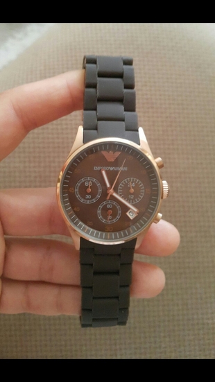 Armani saat 