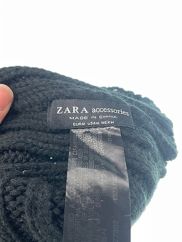 Beden Zara Bere %70 İndirimli.