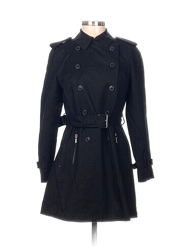 Zara Trenchcoat %70 İndirimli.