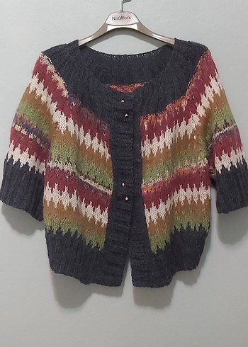 El örgüsü Yün
Bohem Çok Renkli Kısa Örgü Hırka - Görsel 2