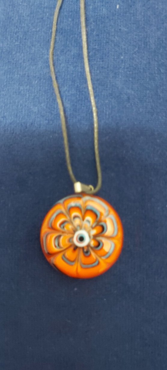 Turuncu Çiçek Desenli Uzun Boncuklu Kolye - Görsel 2