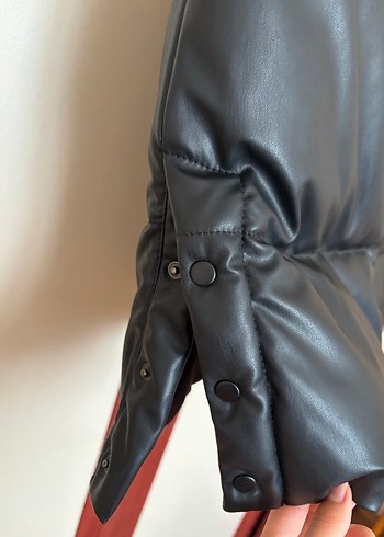 Kadın Siyah Deri Kemerli Uzun Yelek - Görsel 4