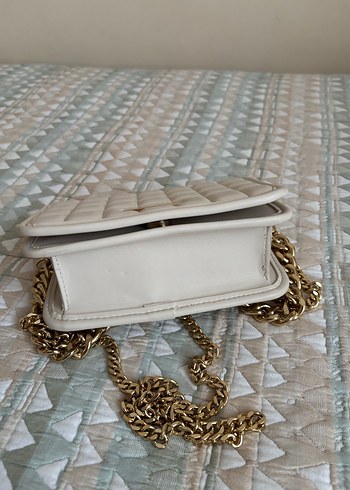 Zincirli krem çanta - Görsel 8