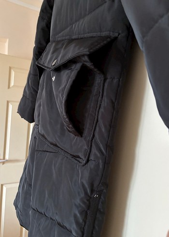 Kadın siyah uzun şişme mont - Görsel 2