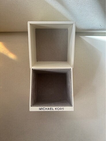 Michael Kors Michael Kors kutu.