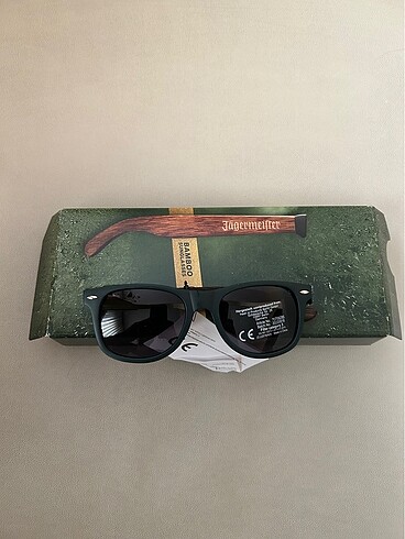 Jagermeister güneş gözlüğü.