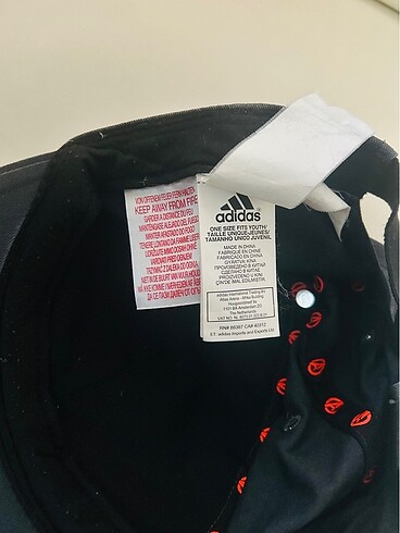 Beden çeşitli Renk Adidas / Avengers şapka.
