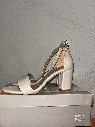 Topuklu Ayakkabı - Görsel 2