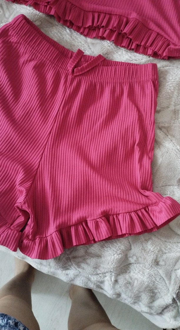 Kırmızı Fırfırlı Kadın Askılı Atlet şort takım - Görsel 3