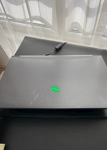 Siyah Monster Oyun Laptopu
Tulpar T7 v20.2 model - Görsel 2