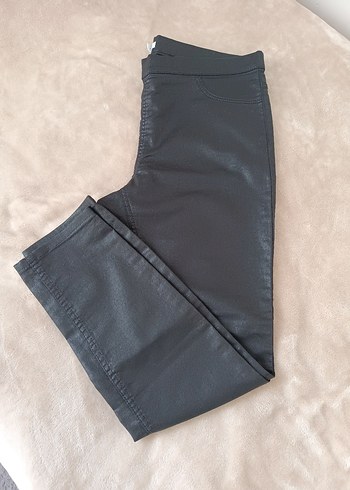 Siyah Dar Kesim Kadın Pantolon