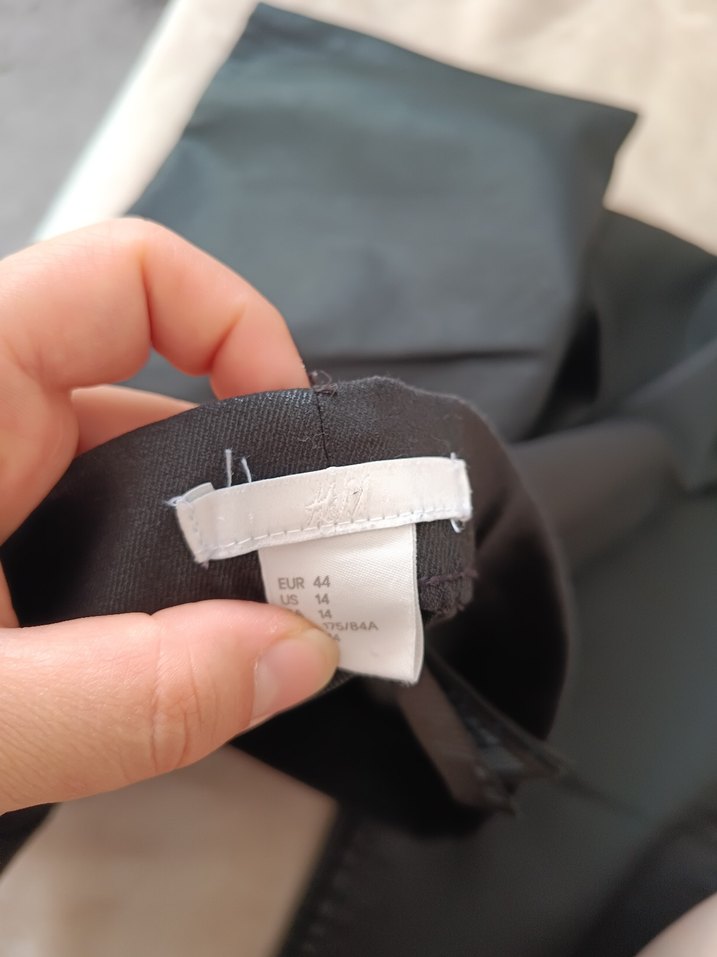 Siyah Dar Kesim Kadın Pantolon - Görsel 3