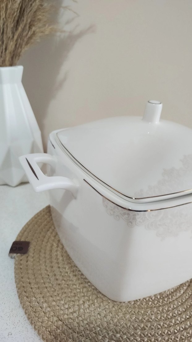 Beyaz Kare Kapaklı Porselen Tencere - Görsel 2