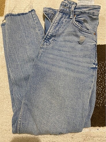 Bershka Mom slim jean