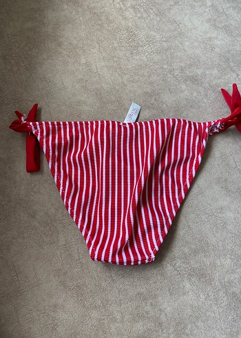 Kırmızı Çizgili Bağcıklı Bikini Altı - Görsel 4