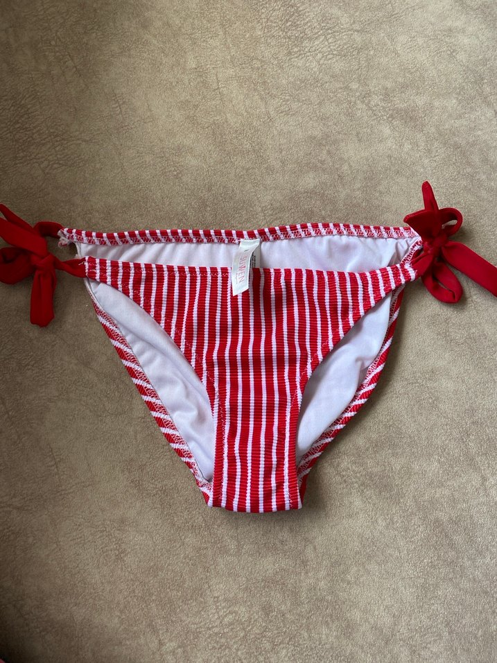 Kırmızı Çizgili Bağcıklı Bikini Altı - Görsel 2