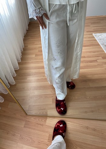 Uzun Beyaz Kadın Sabahlık - Görsel 5