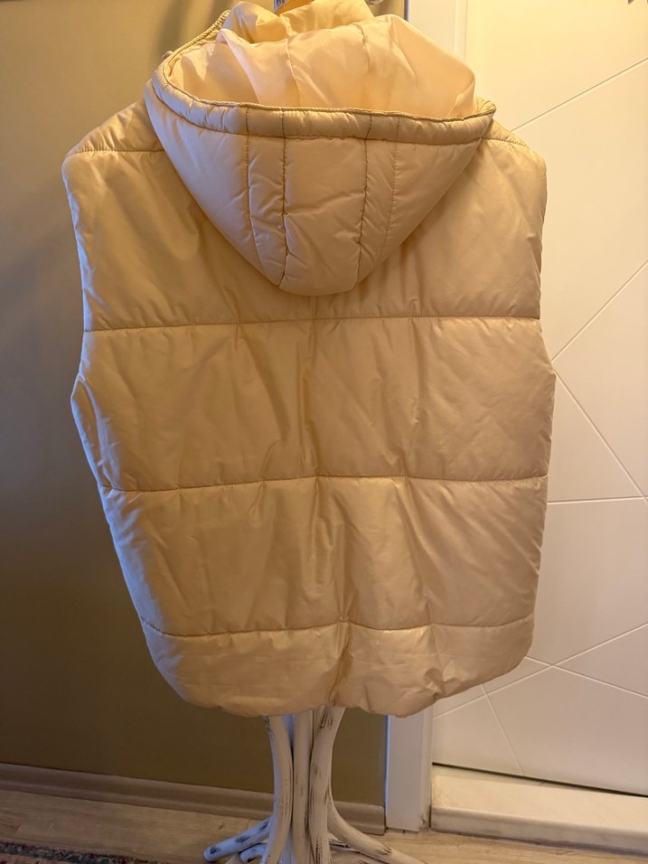 Bej Kapüşonlu Fermuarlı Kadın Yelek - Görsel 2