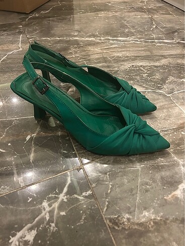 Marjin Yeşil stiletto