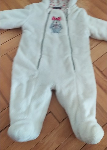 Yenidoğan Beden Kız Bebek Beyaz Kürklü Nakışlı Tulumu
