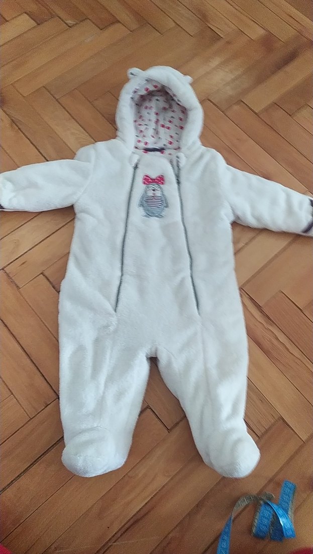 Kız Bebek Beyaz Kürklü Nakışlı Tulumu - Görsel 2