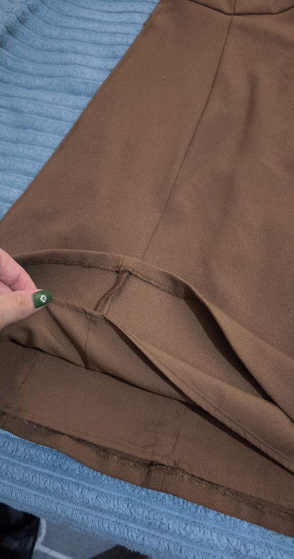 V Yaka Kahverengi Midi Elbise - Görsel 3