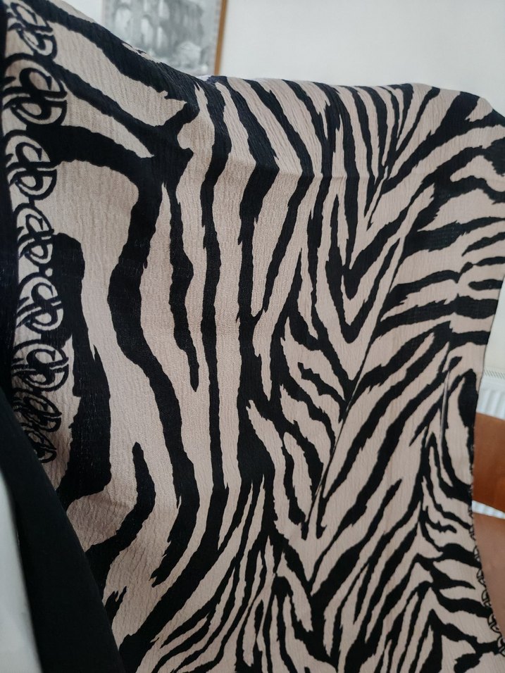 Bohem Siyah vizoni Desenli Kadın Şal - Görsel 4