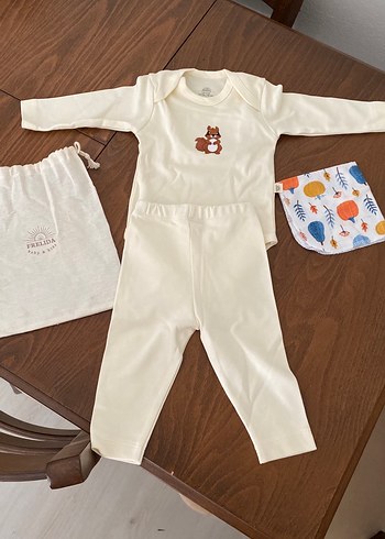 Beyaz Baskılı Pamuklu Bebek Erkek Takımı - Görsel 2