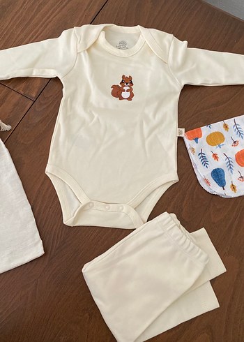 Beyaz Baskılı Pamuklu Bebek Erkek Takımı - Görsel 6