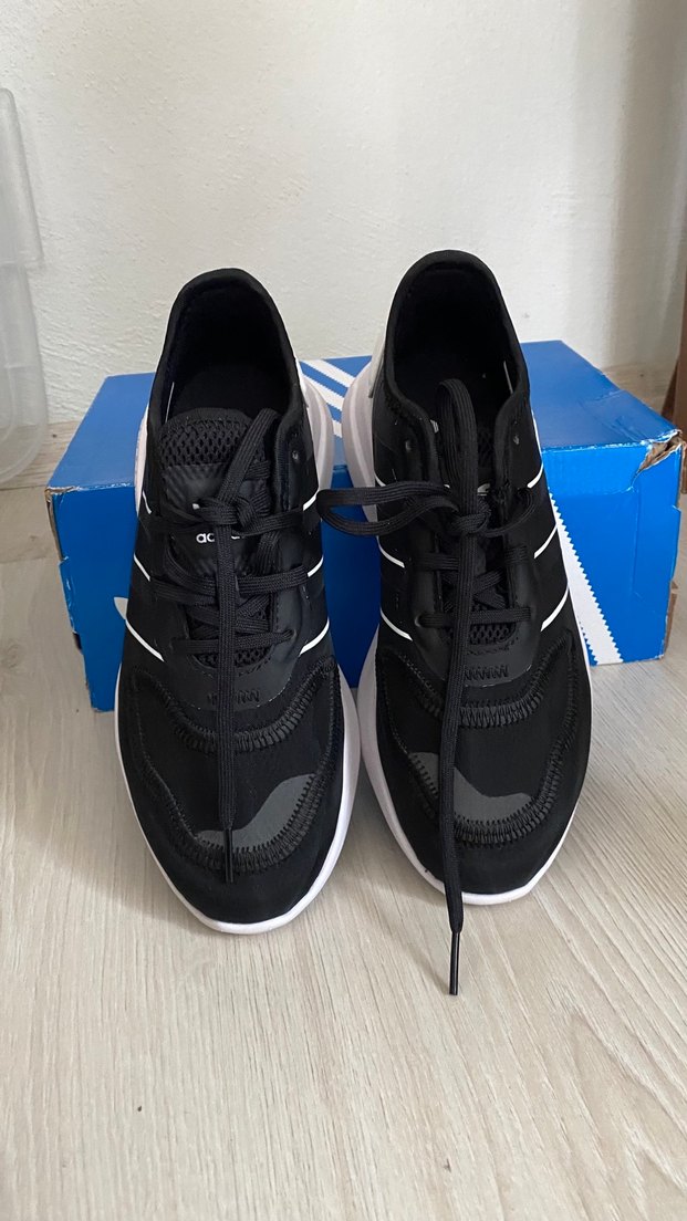 Adidas Siyah Platform Tabanlı Kadın Spor Ayakkabı - Görsel 4