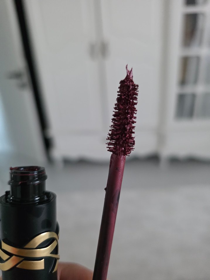 Yves Saint Laurent Lash Clash Maskara Sassy Burgundy - Görsel 4