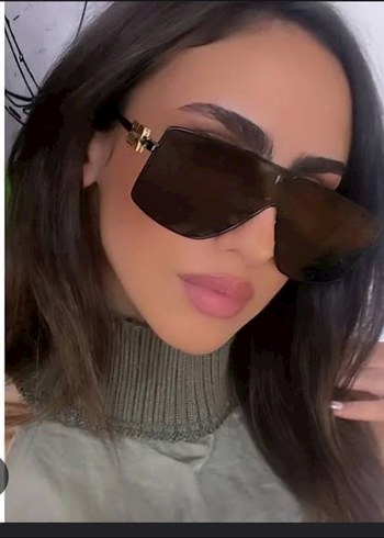 Miu Miu güneş gözlüğü - Görsel 3