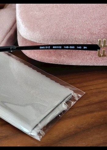 Miu Miu güneş gözlüğü - Görsel 5