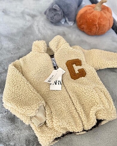 Zara peluş mont