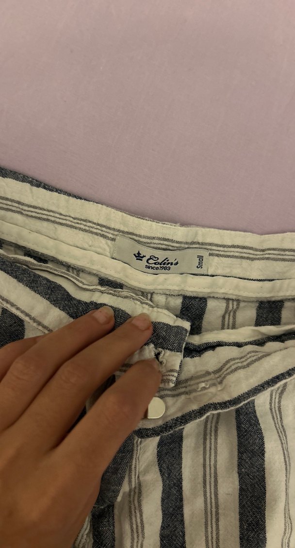 Pilili Çizgili Keten Mini Şort - Görsel 3