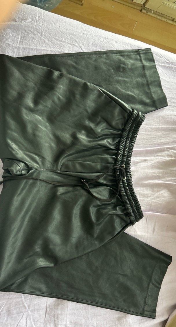 Kemerli Yeşil Deri Kadın Pantolon - Görsel 4