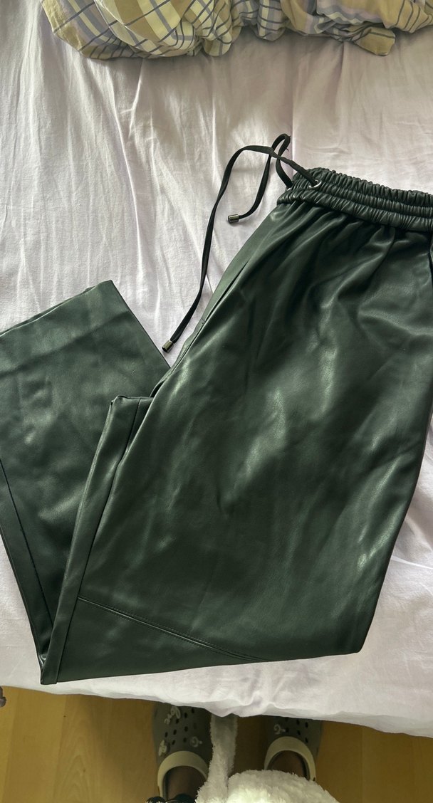 Kemerli Yeşil Deri Kadın Pantolon - Görsel 2