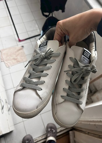 Beyaz Gri Desenli Bağcıklı Spor Ayakkabı - Görsel 6