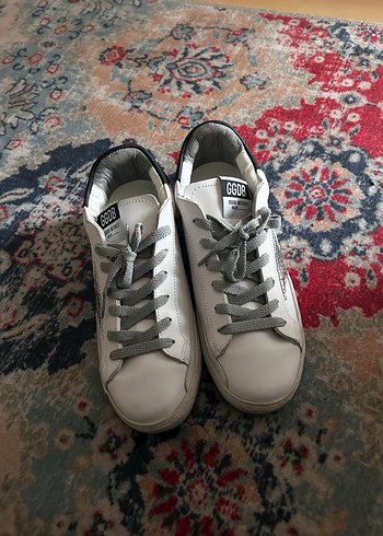 Beyaz Gri Desenli Bağcıklı Spor Ayakkabı - Görsel 2