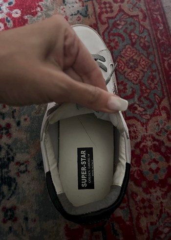 Beyaz Gri Desenli Bağcıklı Spor Ayakkabı - Görsel 4