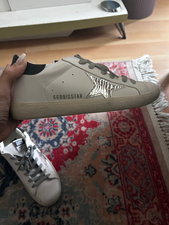 Beyaz Gri Desenli Bağcıklı Spor Ayakkabı - Görsel 3