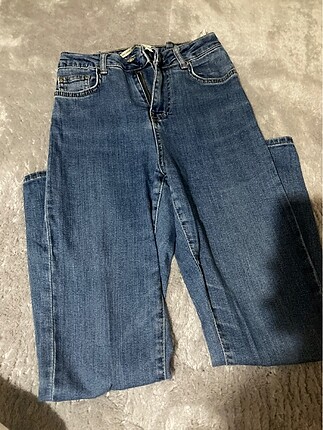 Mom Jean
