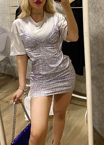 Saten çiçekli elbise 